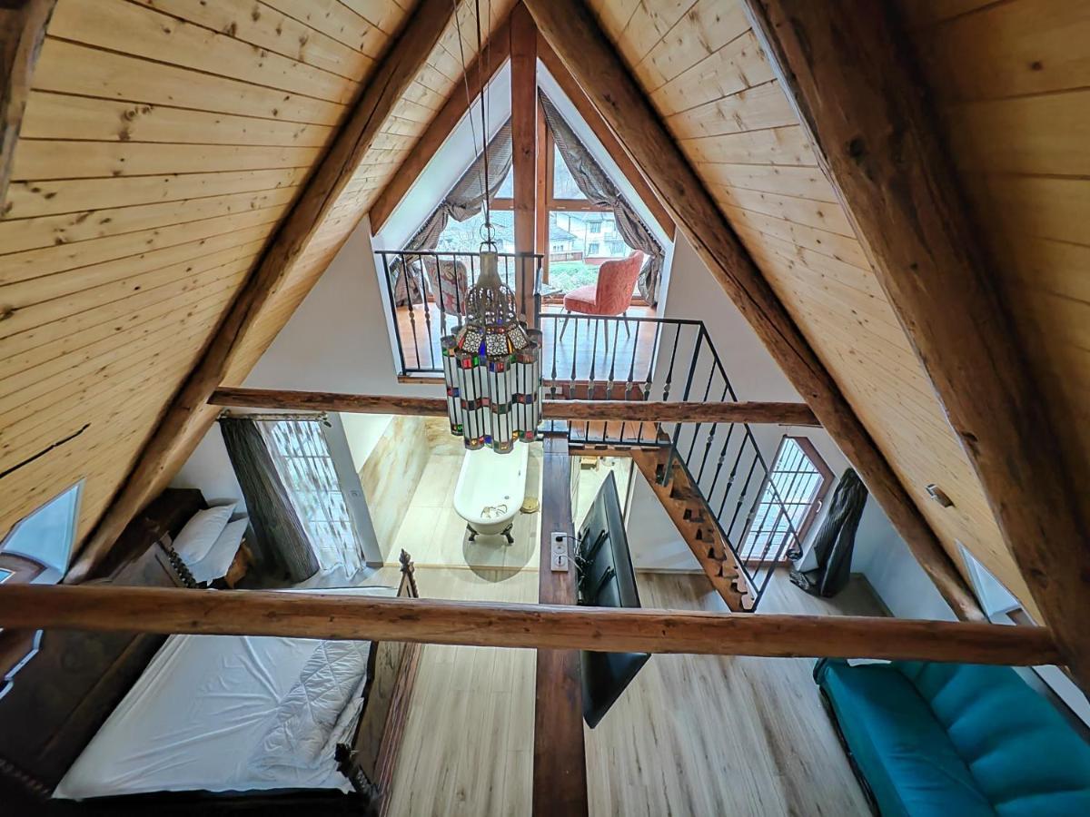 Casa Cu Magnolii Hotel Poienile Izei Eksteriør billede