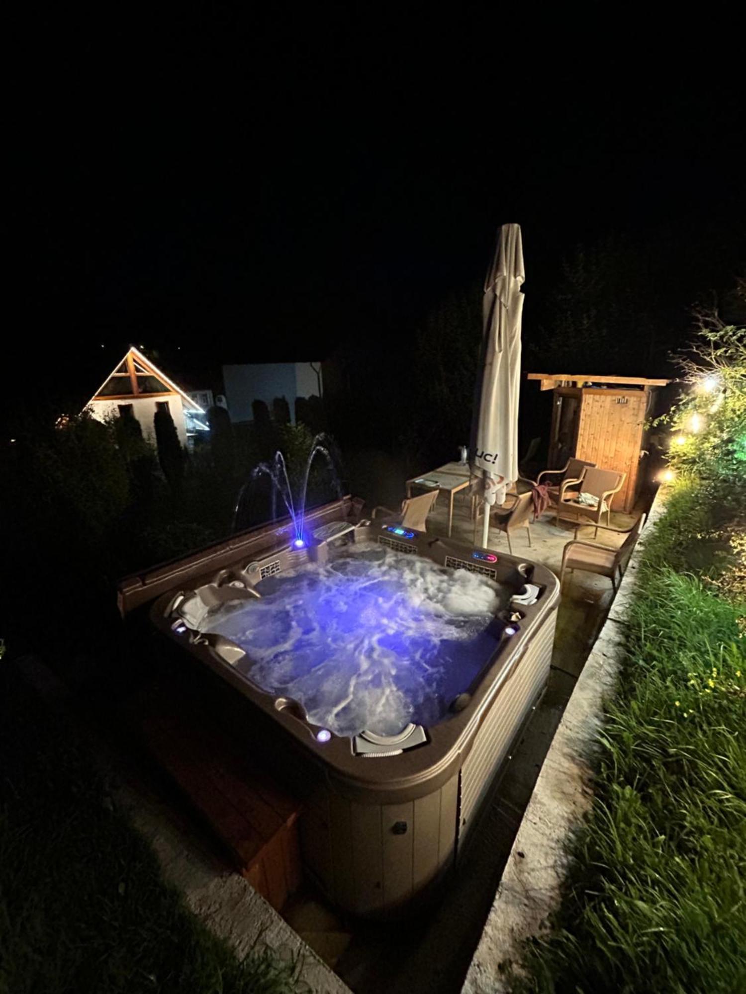Casa Cu Magnolii Hotel Poienile Izei Eksteriør billede