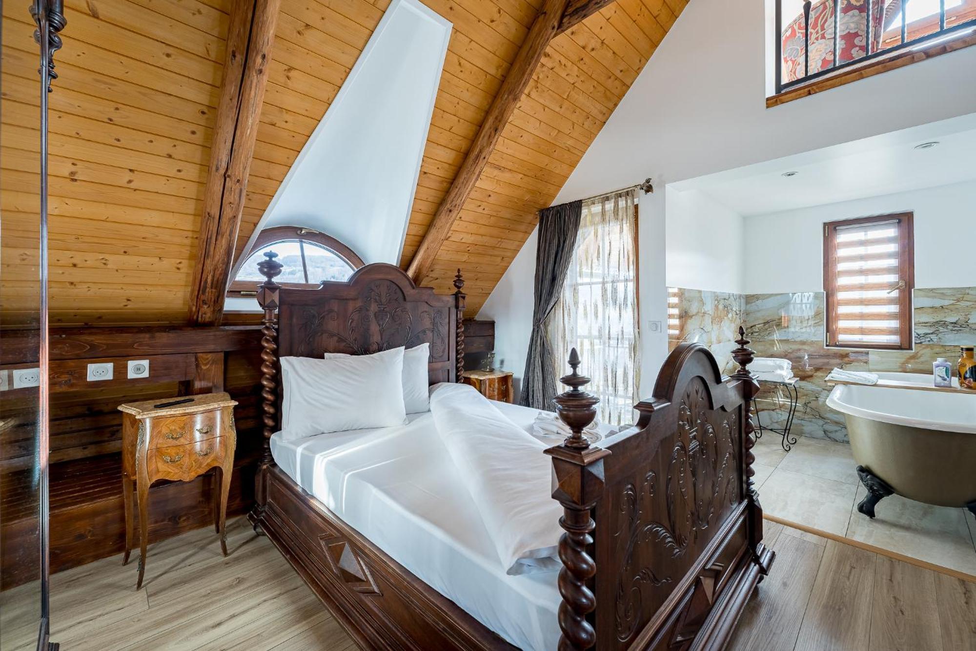 Casa Cu Magnolii Hotel Poienile Izei Eksteriør billede