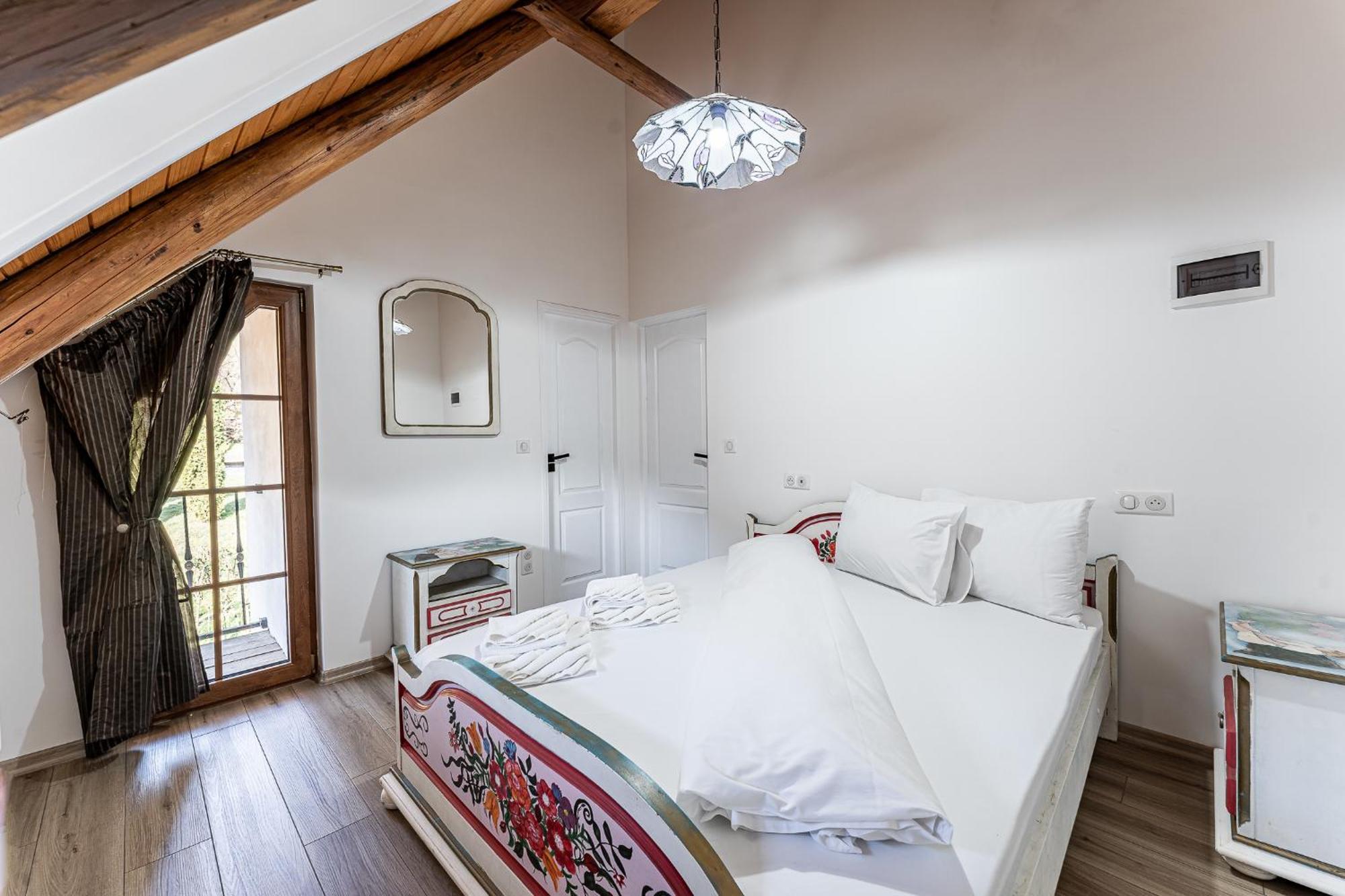 Casa Cu Magnolii Hotel Poienile Izei Eksteriør billede